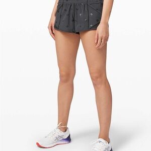 Lululemon Hotty Hot Shorts II 2.5” – Polka Dot Logo Multi/Black (Size 6)